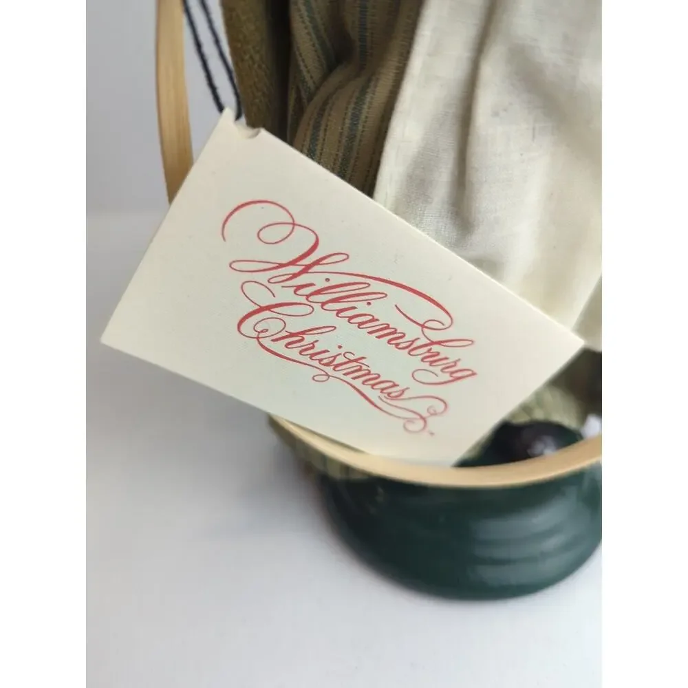 1998 Byers Choice Williamsburg Christmas Girl‎ with Hoop Caroler Signed